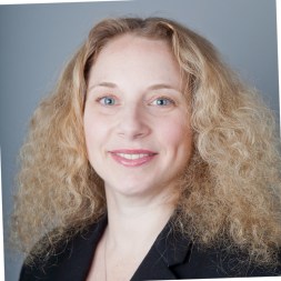 Orit Rozenblum Headshot